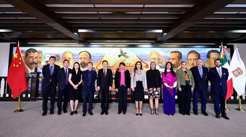 Recibe Delfina Gómez Álvarez a Embajador de China, Zhang Run, en Palacio de Gobierno