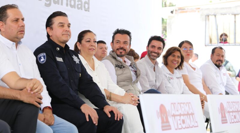 En Puebla se construye paz y confianza con cuarta entrega de alarmas vecinales