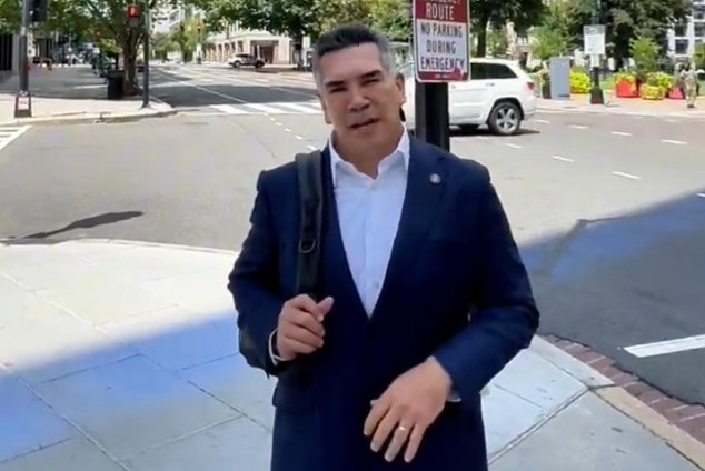 Desarrolla Alejandro Moreno visita de trabajo a EU; “Siempre trabajando por la defensa de México”, afirma
