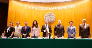 Fundamental, que la juventud sea muy consciente y clara en propósitos que se tienen como nación: Ricardo Monreal