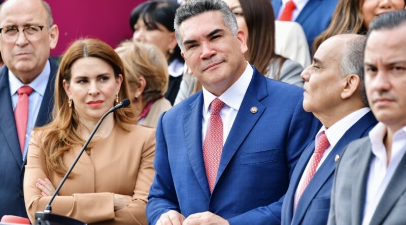 Vendepatrias, quienes pactan con crimen organizado y persiguen opositores: Alito Moreno