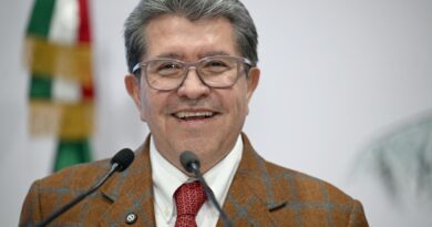 Promoverá Ricardo Monreal reforma que termine con ausencia de mecanismos para cancelar cobros digitales recurrentes