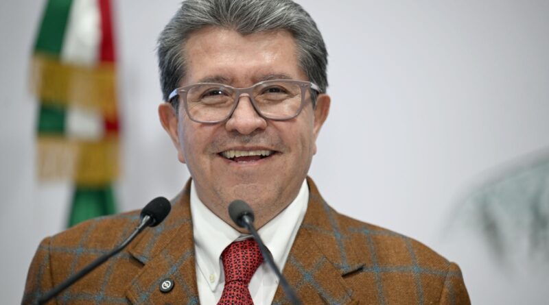 Promoverá Ricardo Monreal reforma que termine con ausencia de mecanismos para cancelar cobros digitales recurrentes