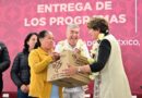 Gobernadora Delfina Gómez entrega apoyo económico y despensas a más de tres mil mujeres del EdoMéx