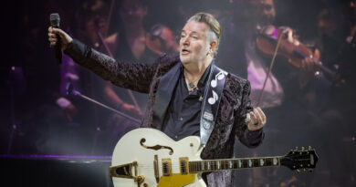 El icono del rock argentino, Miguel Mateos, estará en la Ciudad de México para festejar 40 años del disco Solos en América El icono del rock argentino, Miguel Mateos, estará en la Ciudad de México para festejar 40 años del disco Solos en América