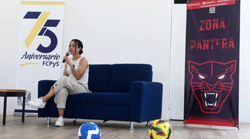 Katia Itzel García primera árbitra central mexicana en un Mundial de futbol varonil