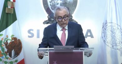 Pide licencia gobernador de Sinaloa tras acusaciones de EU que lo ligan con el narco