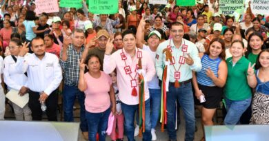 Ricardo Gallardo inaugura un camino más en la  Huasteca potosina