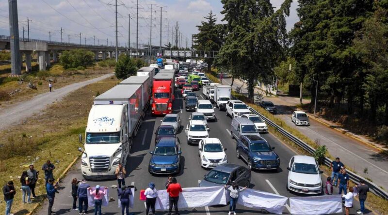 Transportistas cancelan megaparo de este miércoles en carreteras; acuerdan con Segob ruta de trabajo