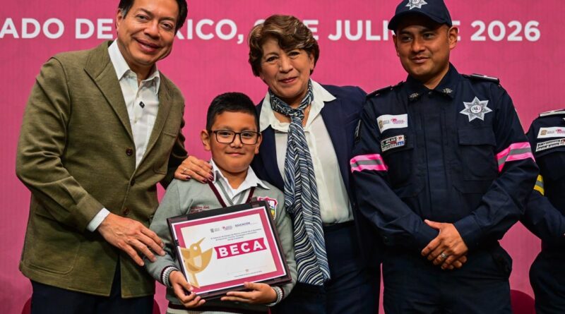 “Cuidar a quienes nos cuidan, un acto de justicia”: Delfina Gómez entrega 2,650 becas a hijas e hijos de policías operativos del EdoMéx “Cuidar a quienes nos cuidan, un acto de justicia”: Delfina Gómez entrega 2,650 becas a hijas e hijos de policías operativos del EdoMéx