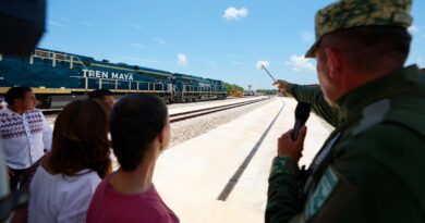 Presidenta Claudia Sheinbaum anuncia llegada de primeras 12 locomotoras de carga del Tren Maya; se inaugura en 2027 Presidenta Claudia Sheinbaum anuncia llegada de primeras 12 locomotoras de carga del Tren Maya; se inaugura en 2027