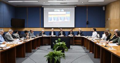 Instala Rector Comisión Técnica para la revisión del examen de ingreso a la licenciatura 2026