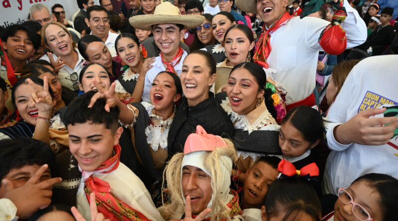 Presidenta Sheinbaum culmina recorrido por Michoacán; felicitó a EU por su independencia