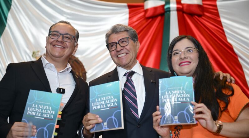 Ricardo Monreal presenta en la Cámara de Diputados su libro “La nueva legislación por el agua”