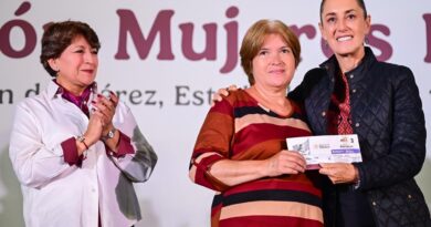 Entregan Claudia Sheinbaum y Delfina Gómez tarjetas de Pensión Mujeres Bienestar en Naucalpan; EdoMéx alcanza 371 mil beneficiarias