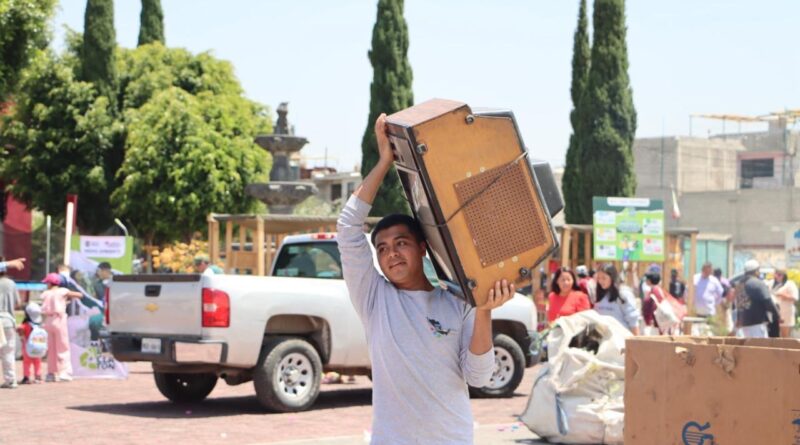 Recolecta Gobierno del EdoMéx más de 45 toneladas de residuos en Mega Reciclatón