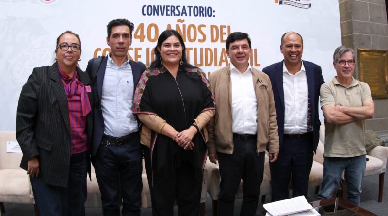 Rinden homenaje al Consejo Estudiantil Universitario a 40 años de su surgimiento