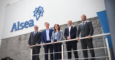 Atrae Gobierno de Delfina Gómez inversión de más de 250 millones de pesos de la empresa Alsea