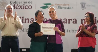 “Si las mujeres nos unimos, no hay nada que nos detenga”: Claudia Sheinbaum, al cumplir meta de 56 mil 500 créditos Finabien en Michoacán para mujeres “Si las mujeres nos unimos, no hay nada que nos detenga”: Claudia Sheinbaum, al cumplir meta de 56 mil 500 créditos Finabien en Michoacán para mujeres