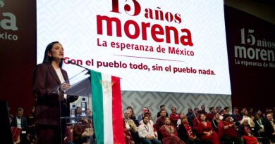 Festeja Morena 15 años de su creación