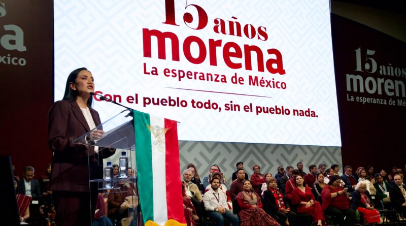 Festeja Morena 15 años de su creación