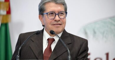 Presidente interino del INE debe pedir renuncia de funcionarios vinculados con Taddei: Monreal